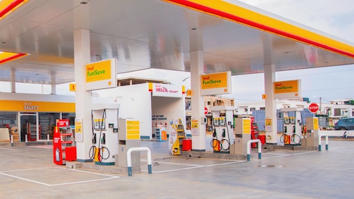 Shell forecourt 
