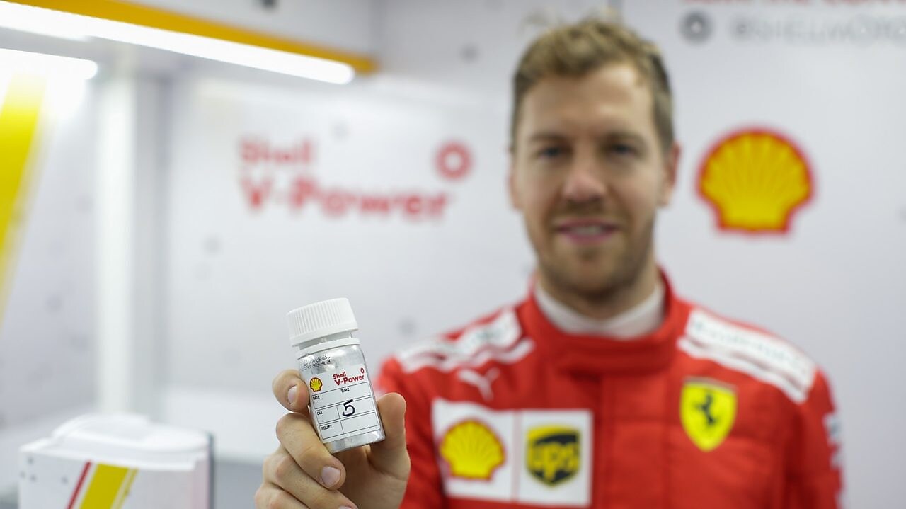 hands-holding-a-v-power-tube-on-a-shell-lab