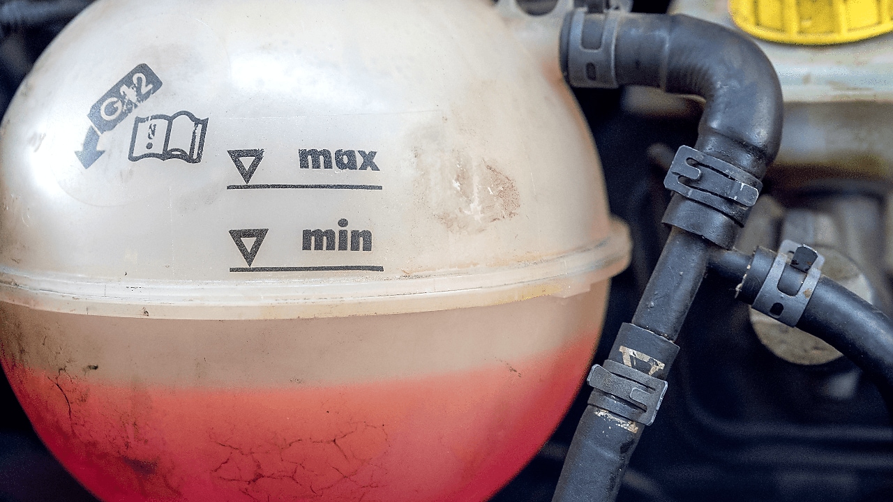 Le réservoir du liquide de refroidissement