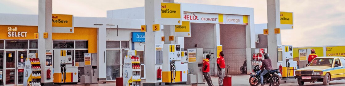 Shell forecourt 